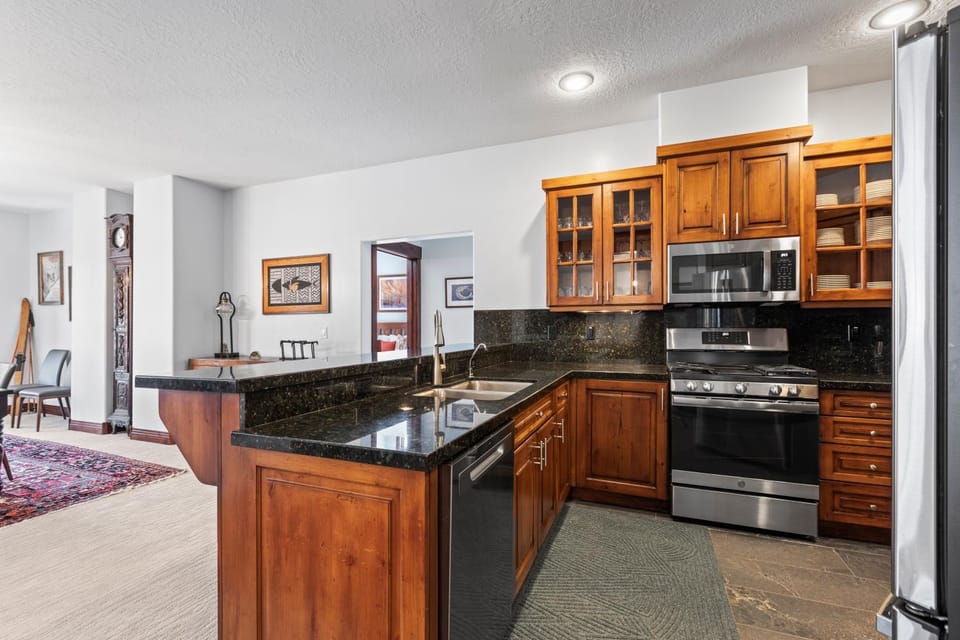 Town Pointe B304 by Park City Lodging Apartment in Park City