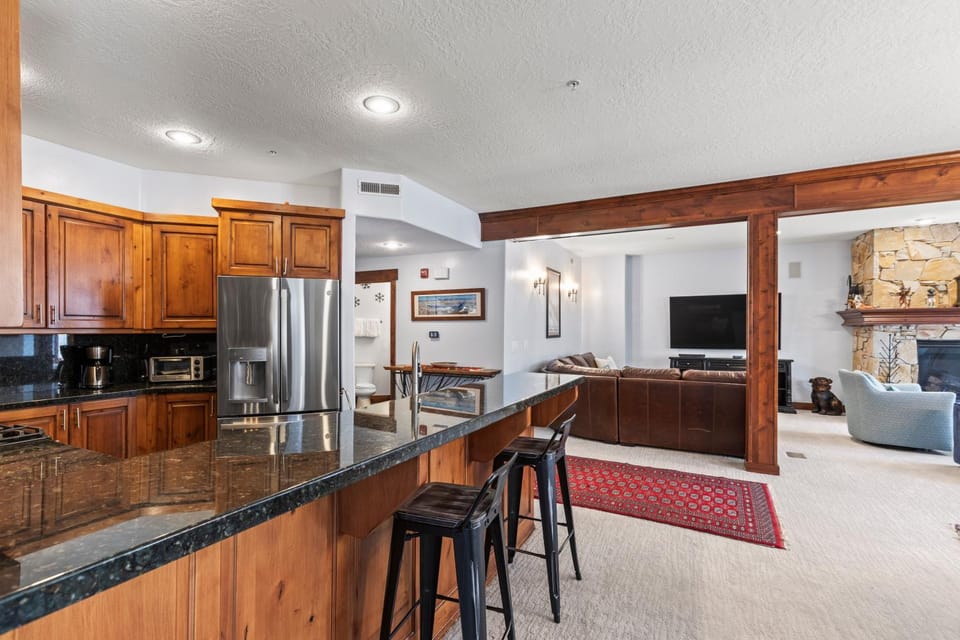 Town Pointe B304 by Park City Lodging Apartment in Park City