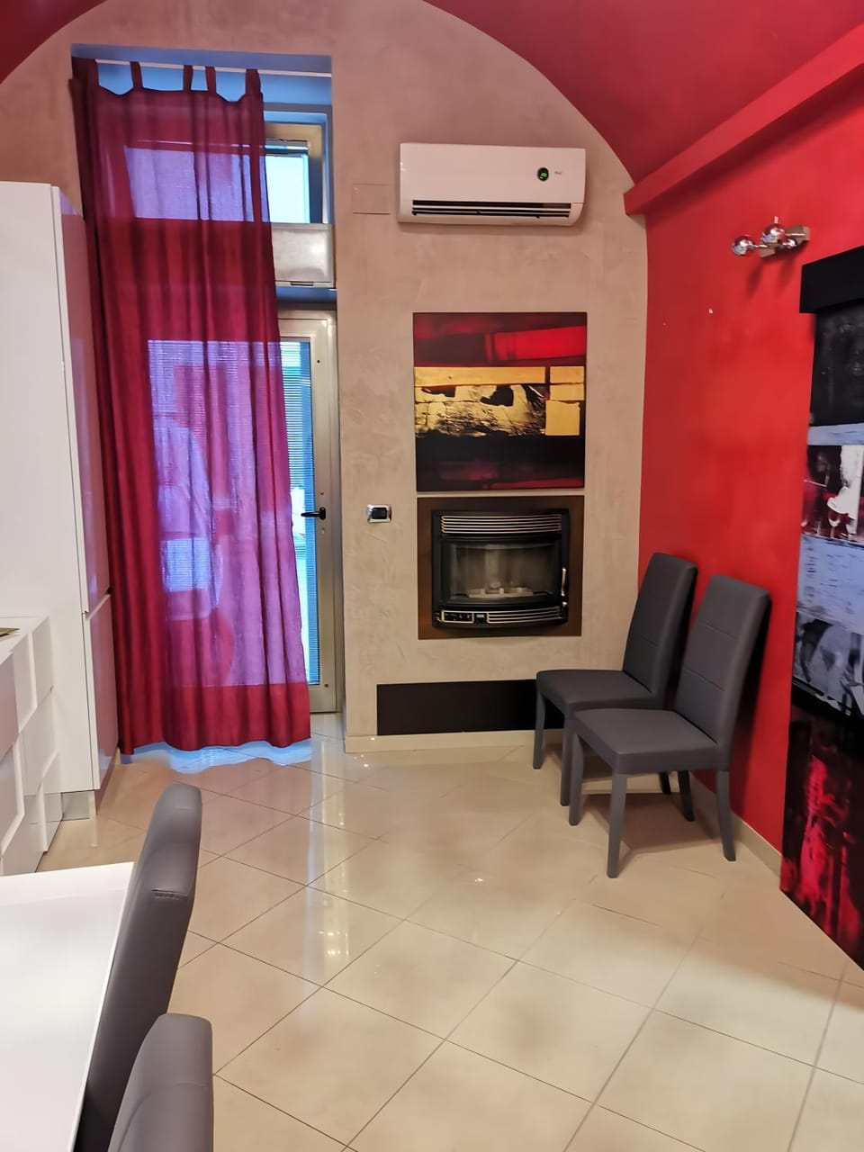 Property building, Living room