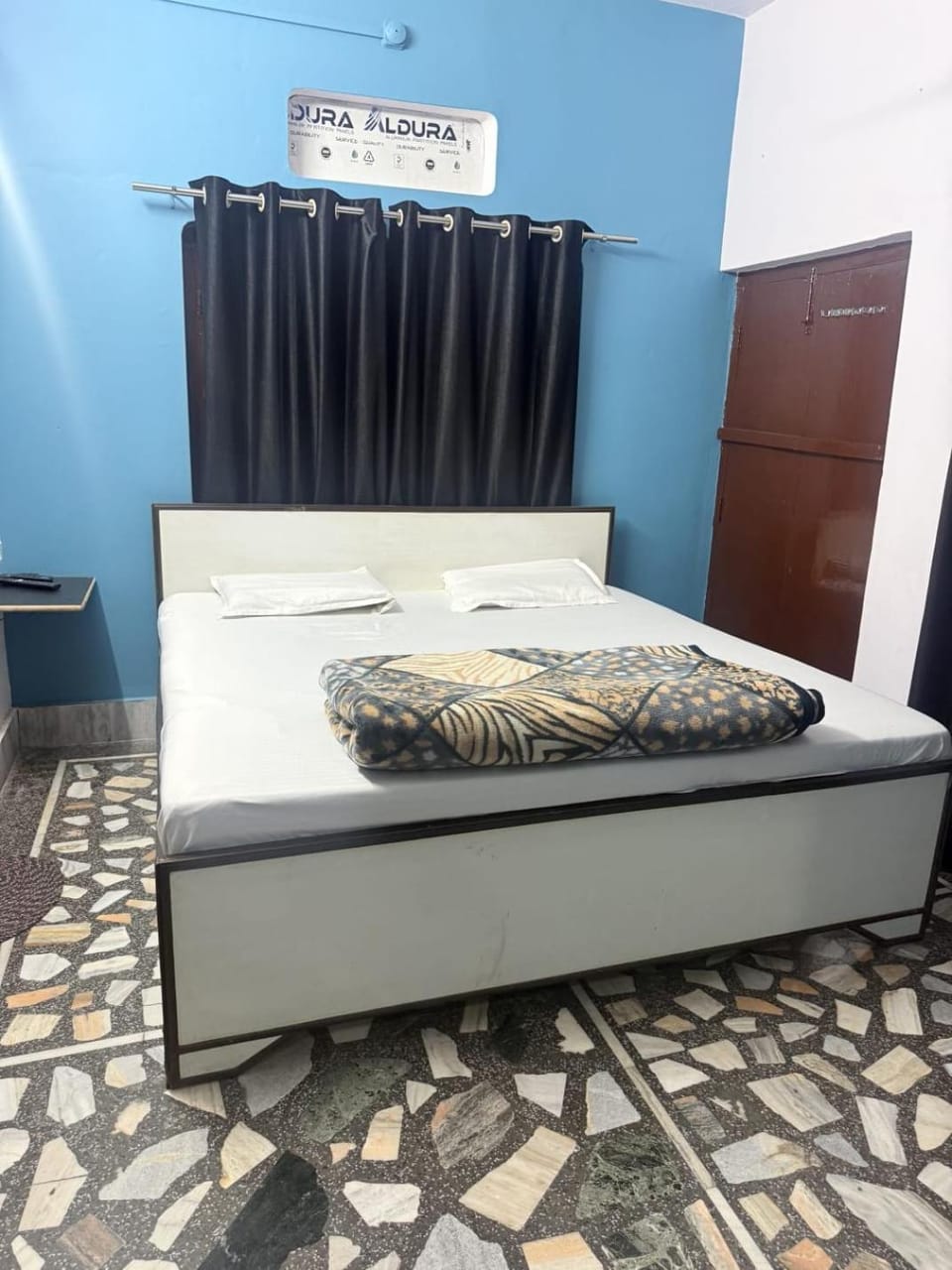 Property building, Bed, Photo of the whole room, Bedroom