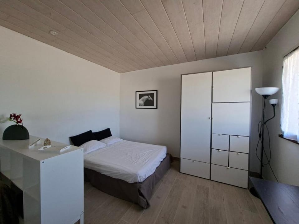 Petite maison au coeur des vignes et des chevaux Apartment in Nouvelle-Aquitaine