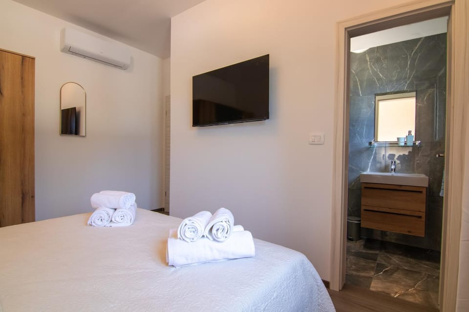 Villa Ese, a relaxing pool villa near the sea House in Istria County