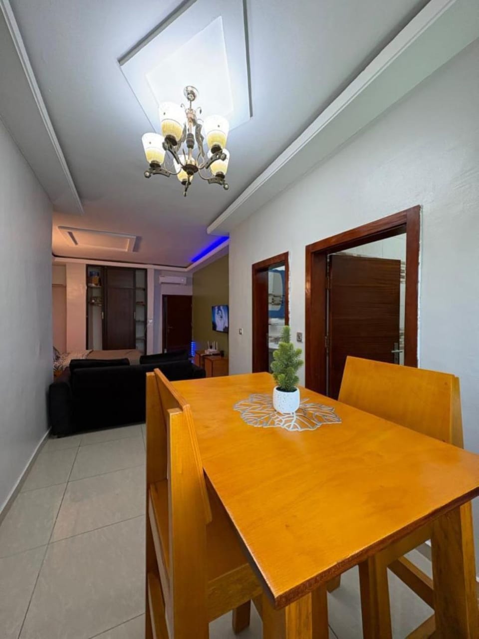 Seating area, Dining area