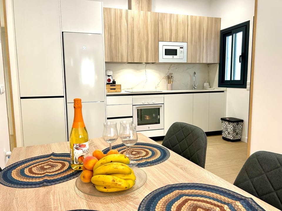 Kitchen or kitchenette, Dining area, kitchen