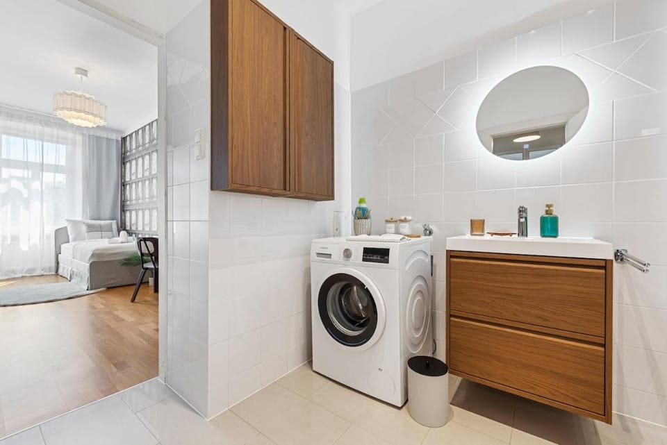 Modern 3BR Apartment near City Center & Metro U6 Apartment in Vienna