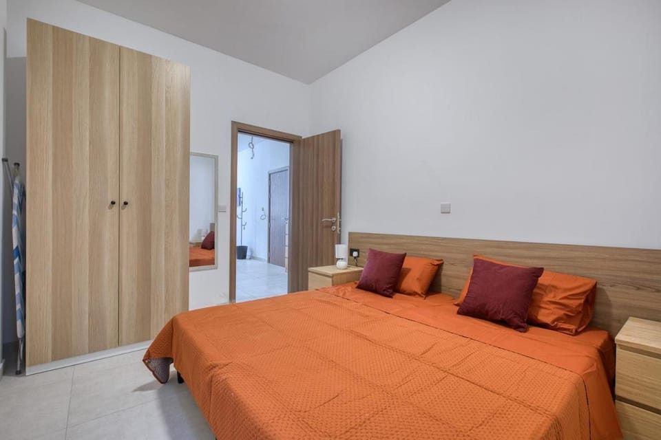 Gzira 2BR Apartment City Balcony Apartment in Sliema