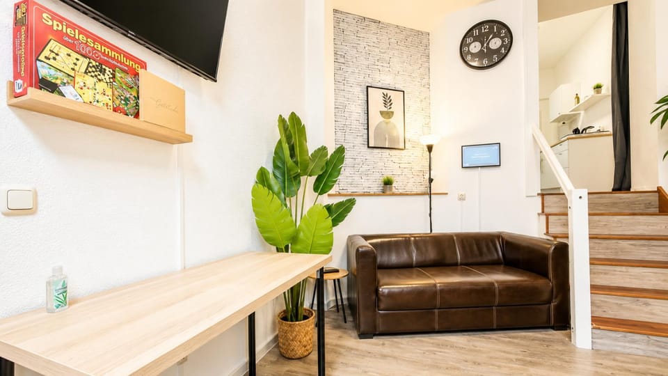 Living room, Photo of the whole room