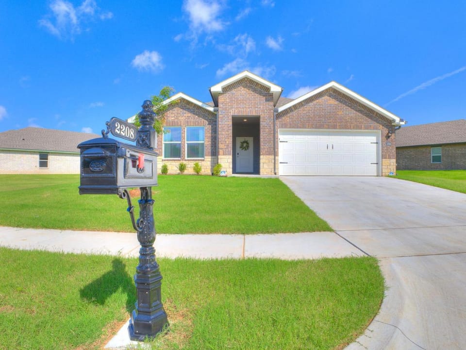 Modern Broken Arrow New Build Brook Chase Country House in Broken Arrow