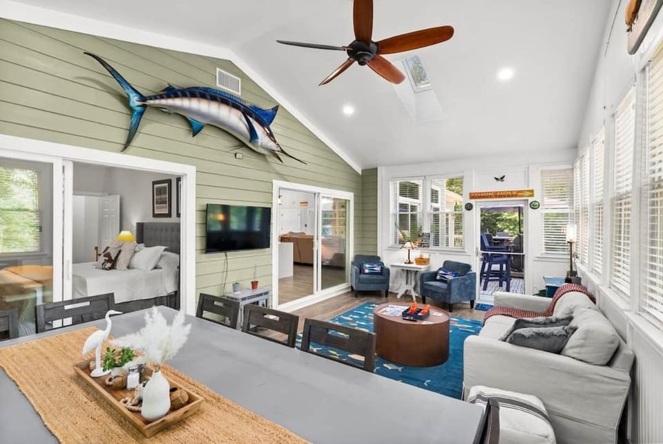 Copper Cove House in Bracey