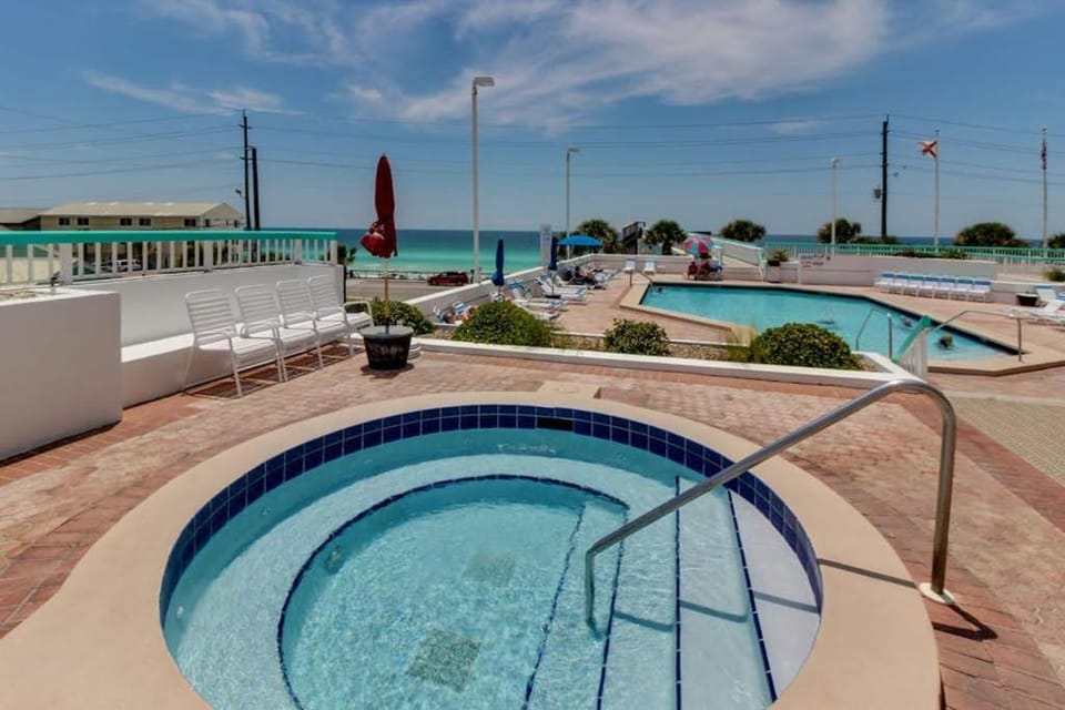 Beautiful resort condo with a shared pool hot tub tennis gym & beach access House in Miramar Beach