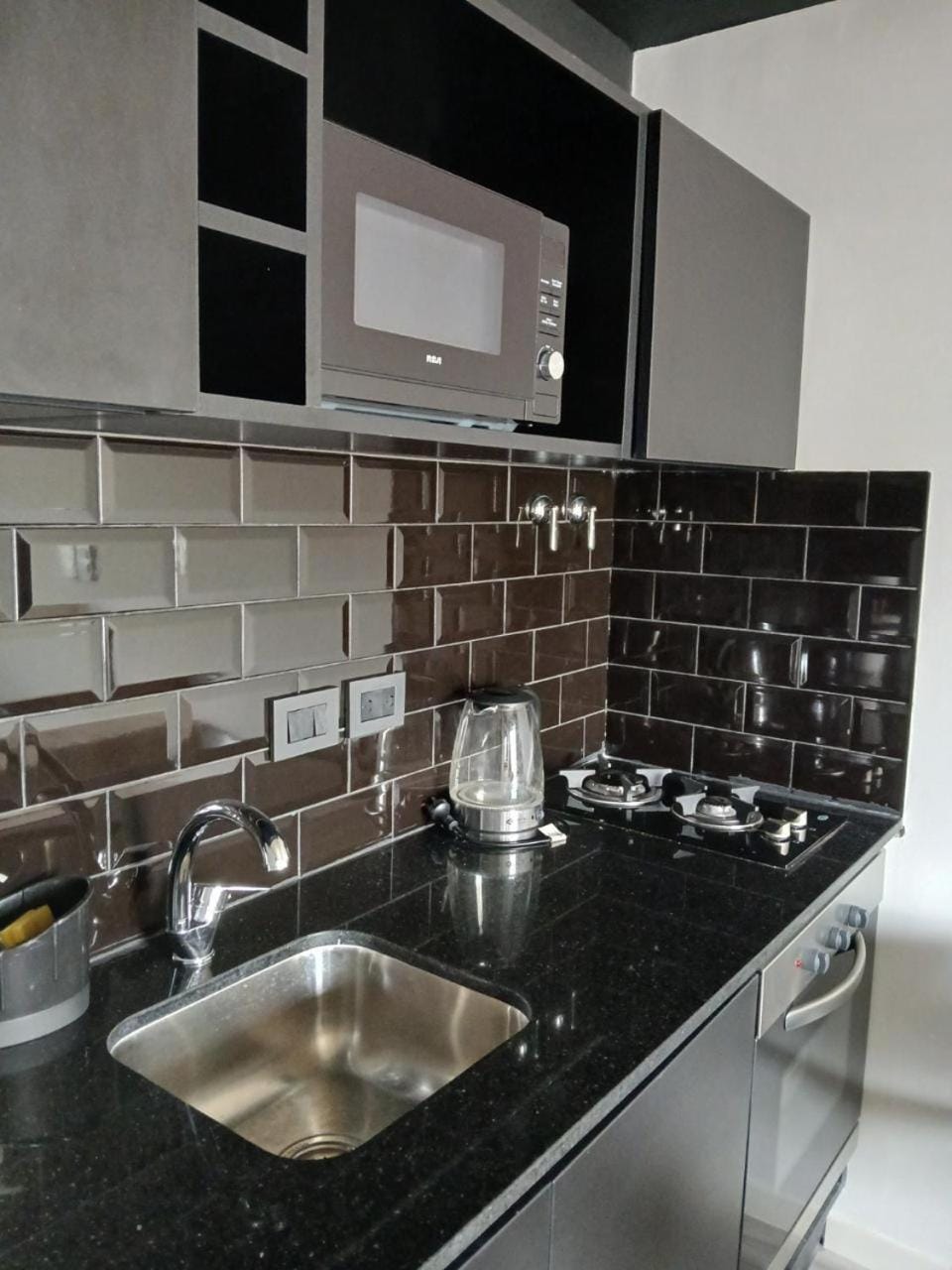 Kitchen or kitchenette, pet friendly, stove