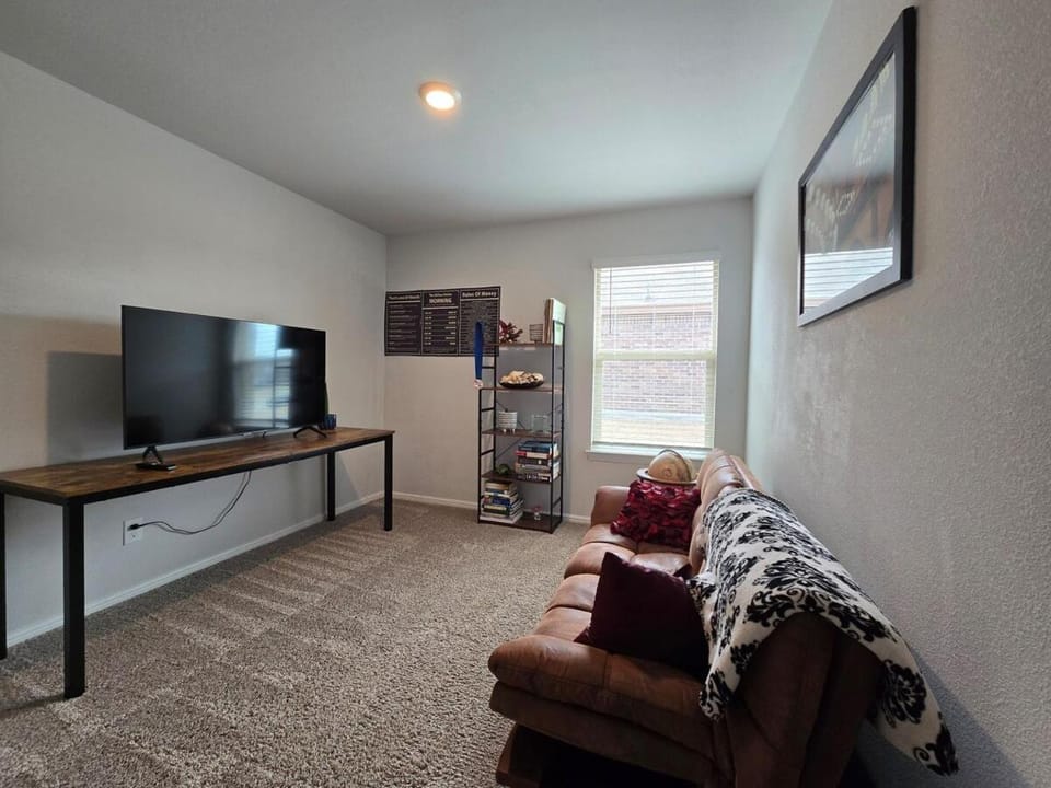 Communal lounge/ TV room, Bedroom