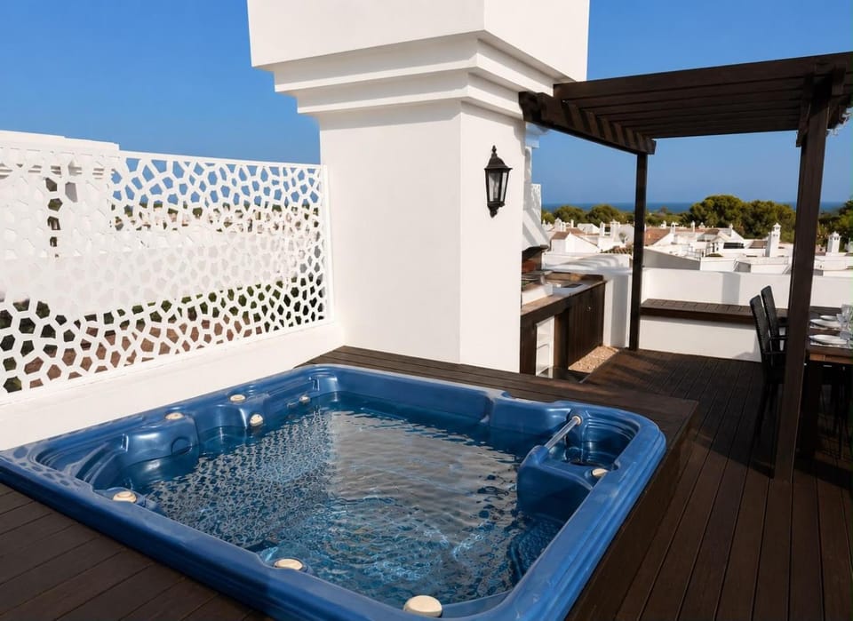 Day, Hot Tub, Hot Tub, Balcony/Terrace