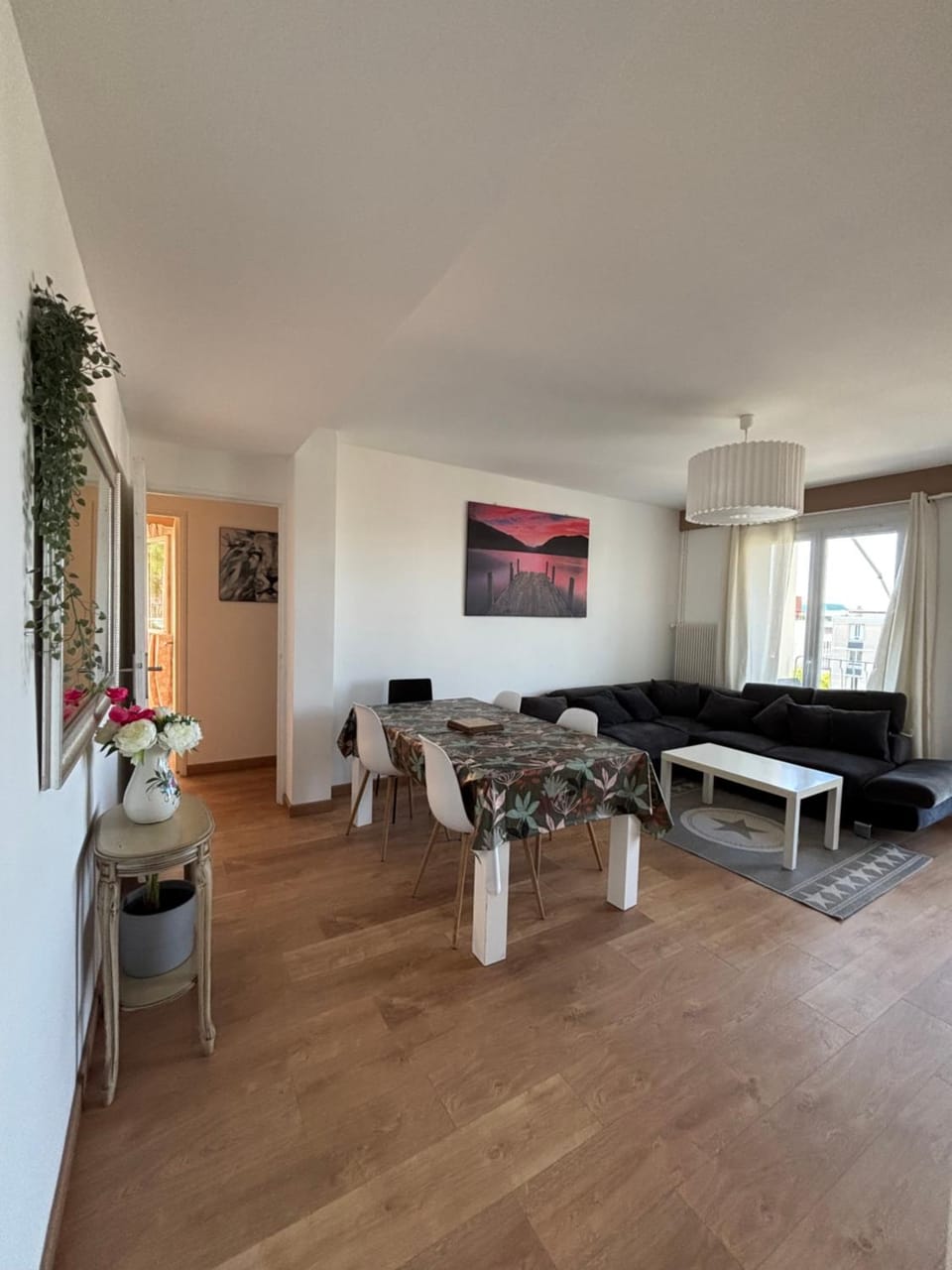 Communal lounge/ TV room, Living room