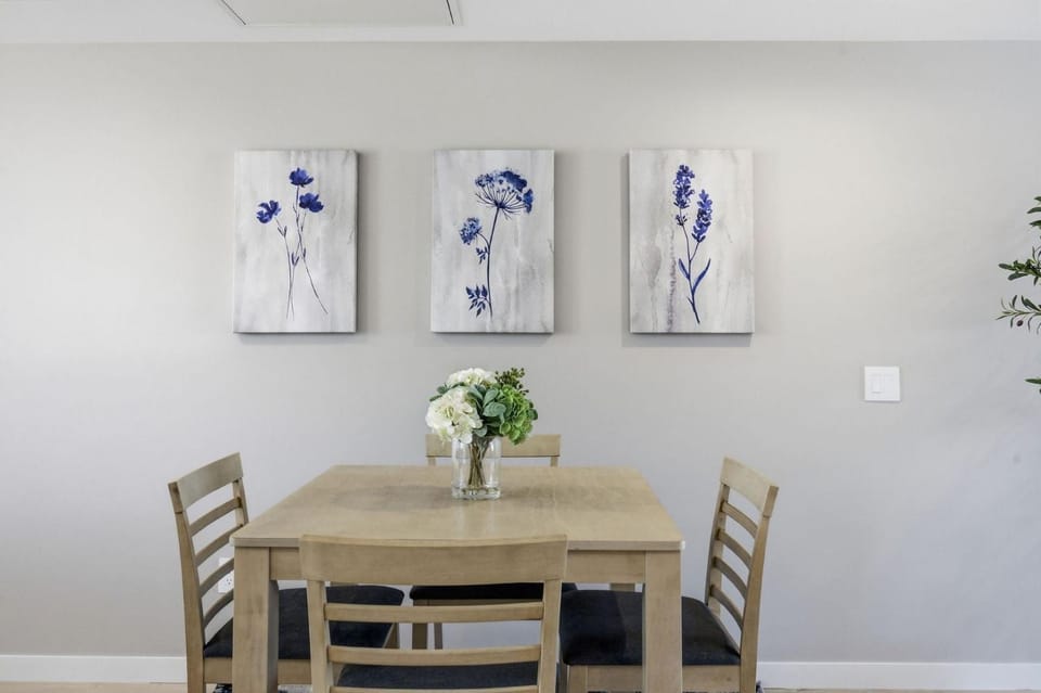 Charming Cape Apartment Walk to Beach & Town Apartment in Harwich