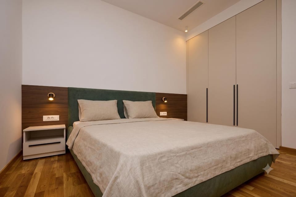 Bed, Photo of the whole room, Bedroom, wardrobe