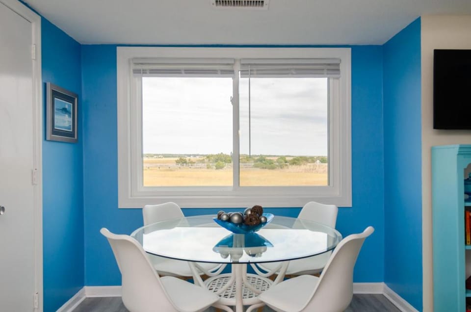 Sunshine Daydream by Bryant Real Estate House in Carolina Beach