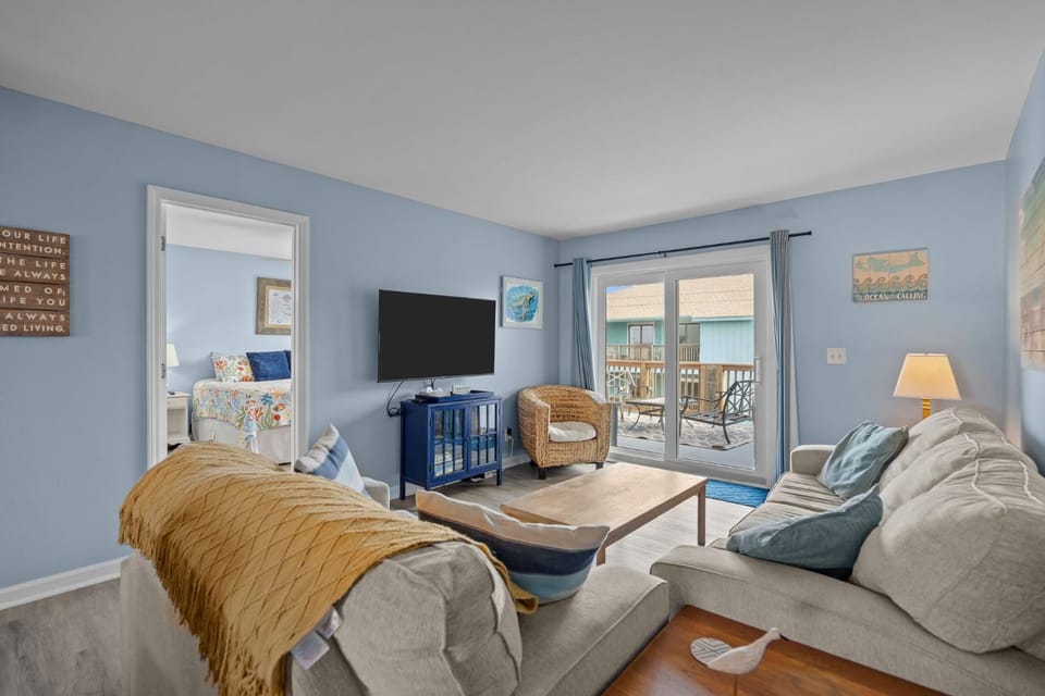 The Coastal Nest by Bryant Real Estate House in Carolina Beach