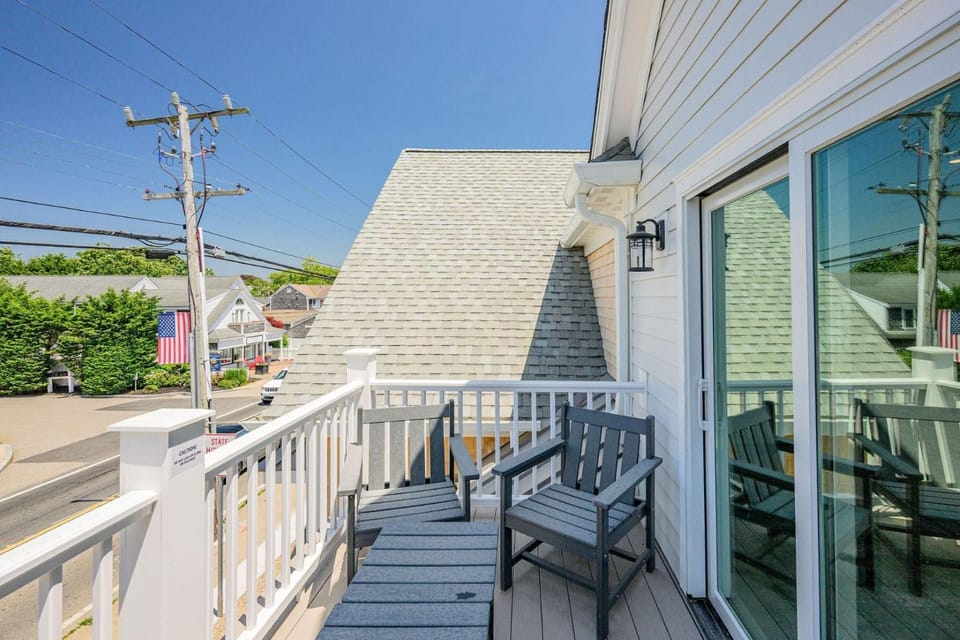 Relaxing Harwich Port Apartment Near Beach & Downtown Apartment in Harwich