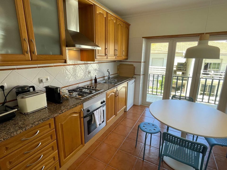 Kitchen or kitchenette, Dining area, dishwasher, stove, toaster