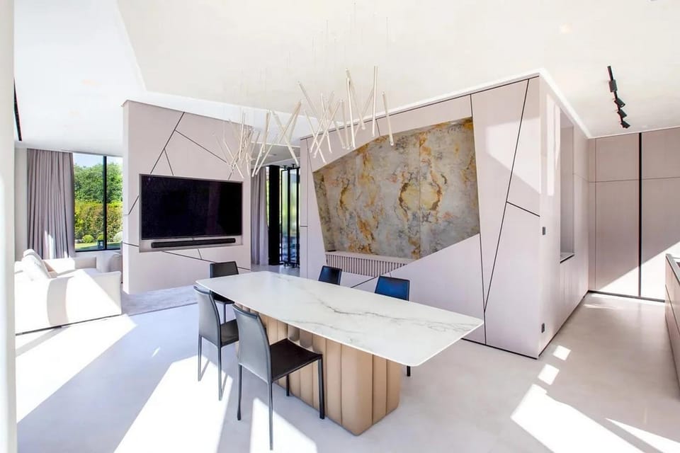 TV and multimedia, Dining area