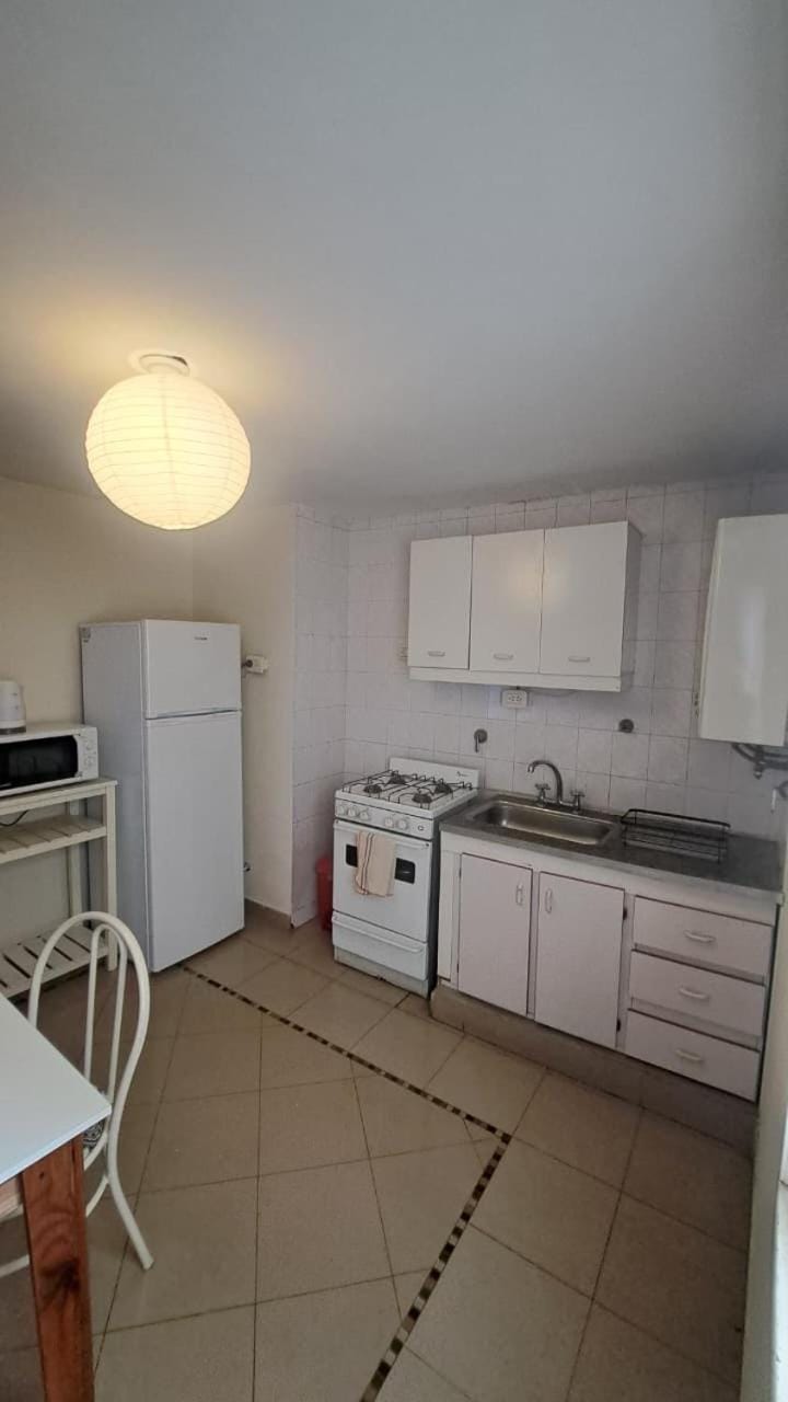 Kitchen or kitchenette, Dining area, oven