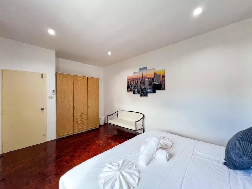 En house or villa House in Patong