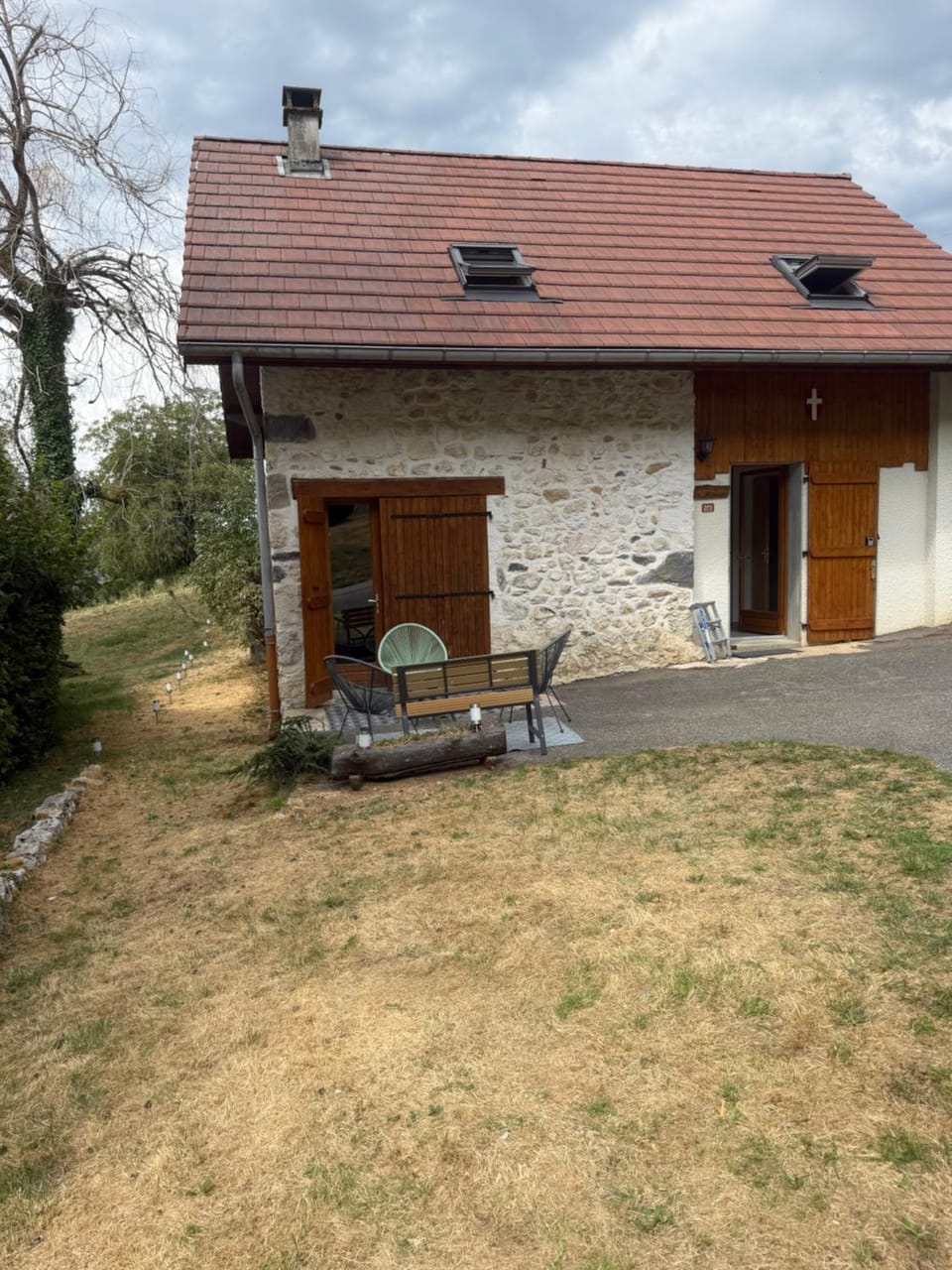Lecrin D Aiguebelette House in Auvergne-Rhône-Alpes