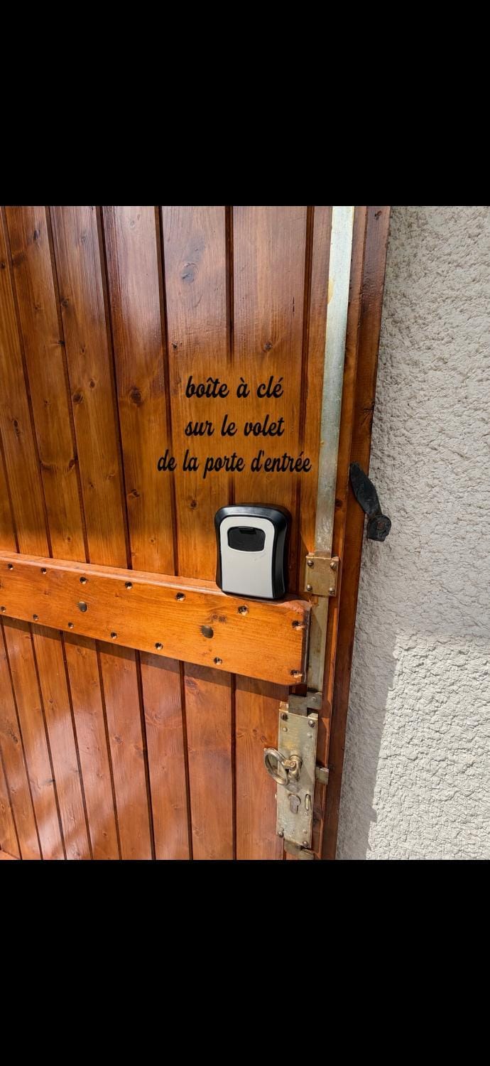 Lecrin D Aiguebelette House in Auvergne-Rhône-Alpes