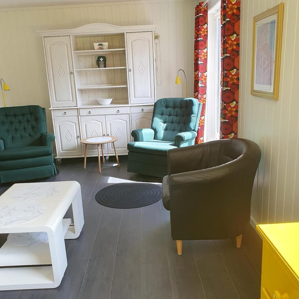 Scenic Riverside Stay Årdalstangen Apartment in Vestland