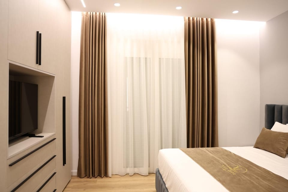 Communal lounge/ TV room, Bed, TV and multimedia, Photo of the whole room, Evening entertainment, Bedroom