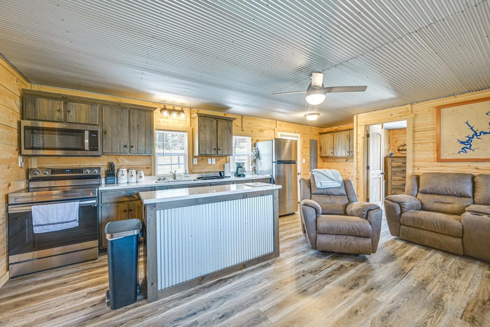 Fire Pit, Grill! Mammoth Cave Cabin Near Boat Ramp Cabin in Nolin Lake