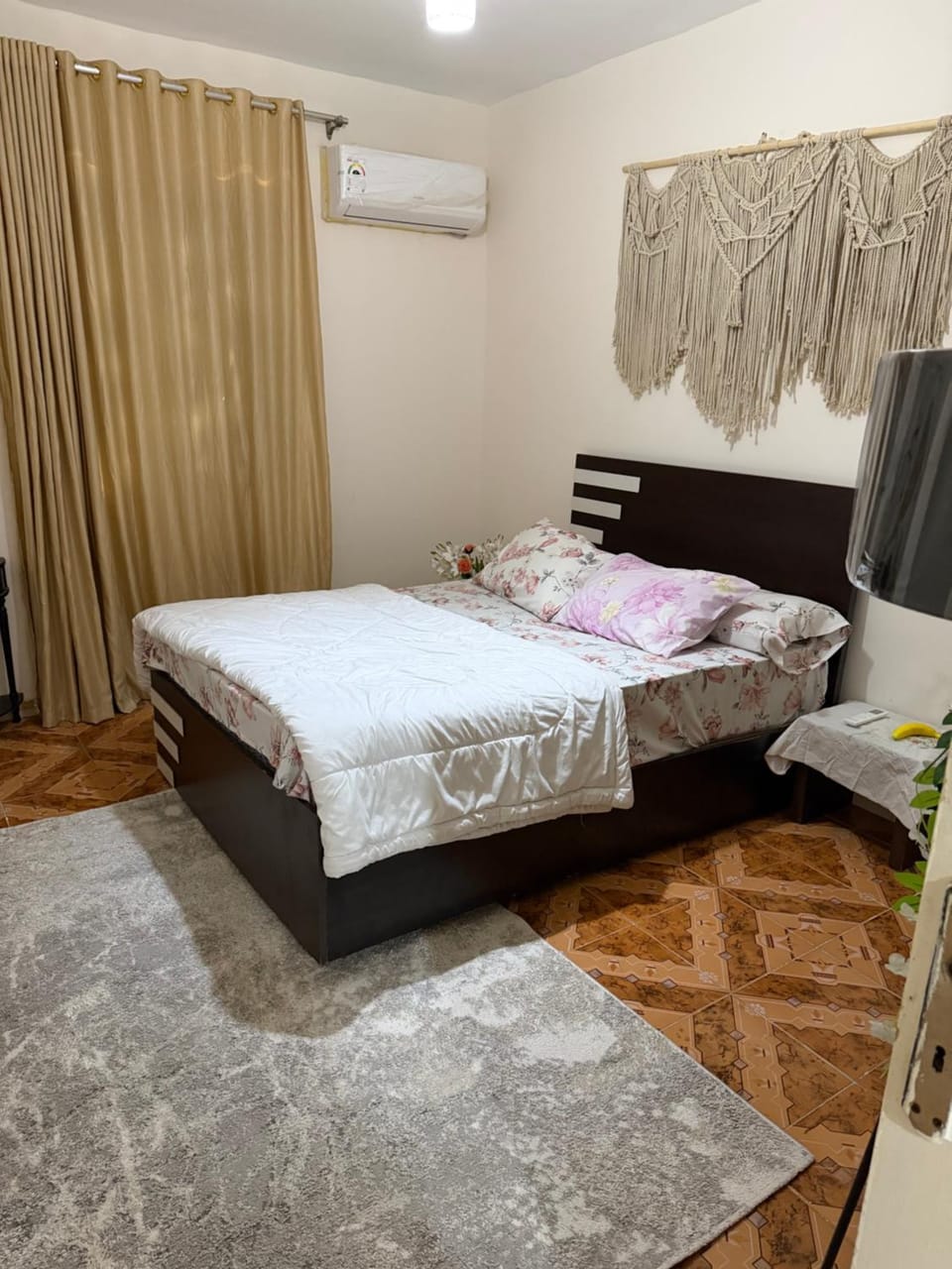 شقة تشطيب وفرش ممتاز بالشيخ زايد Apartment in Egypt