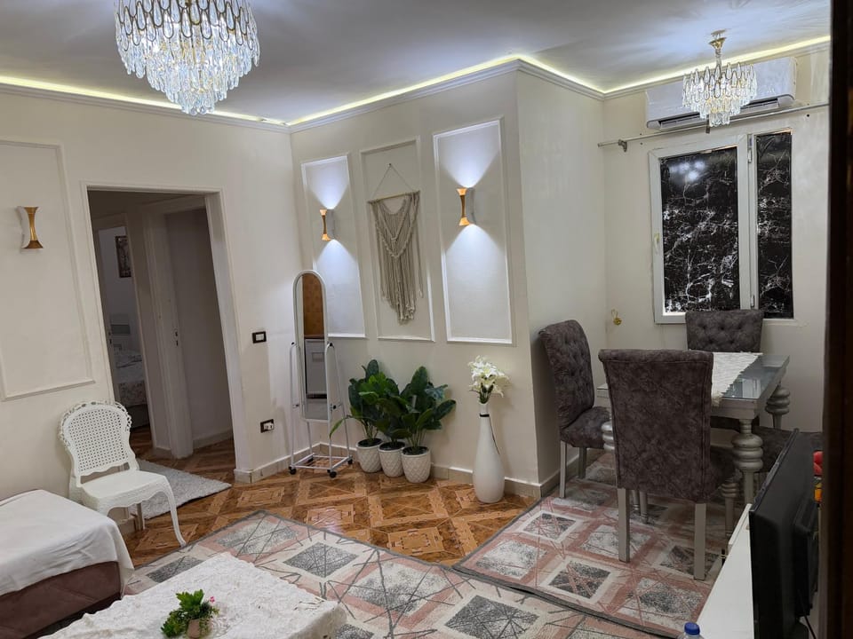 شقة تشطيب وفرش ممتاز بالشيخ زايد Apartment in Egypt