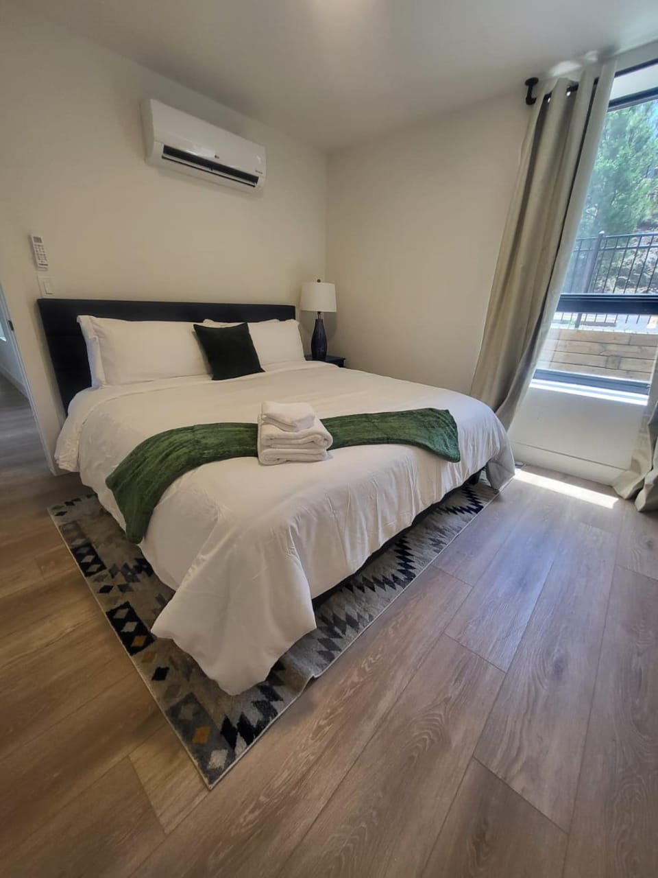 Modern Stay in the Heart of Evergreen Apartment in Evergreen