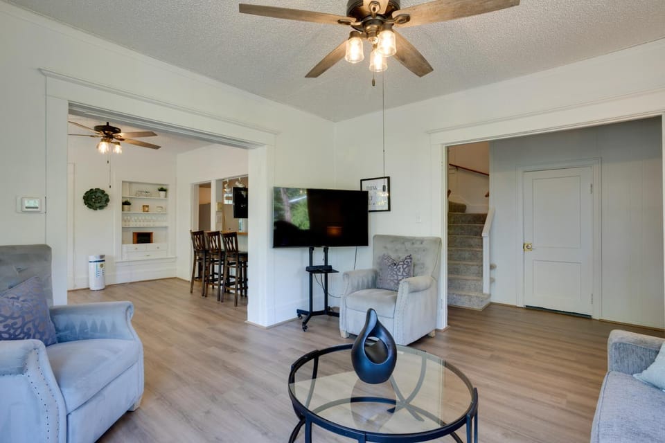 Easy Access to Dtwn! Seattle Group-Friendly Home House in Columbia City