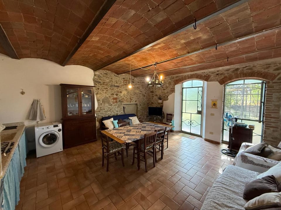 Kitchen or kitchenette, Living room, Dining area, washing machine, kitchen