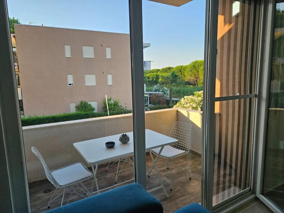Patio, Balcony/Terrace, Seating area