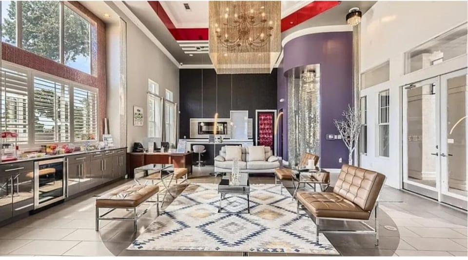 3 bed 2 Bath Apartment near Dallas Lovefield and Medical District Apartment in Dallas