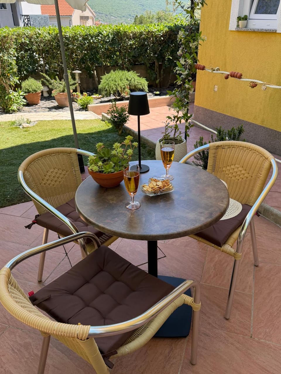 Balcony/Terrace, children, Family