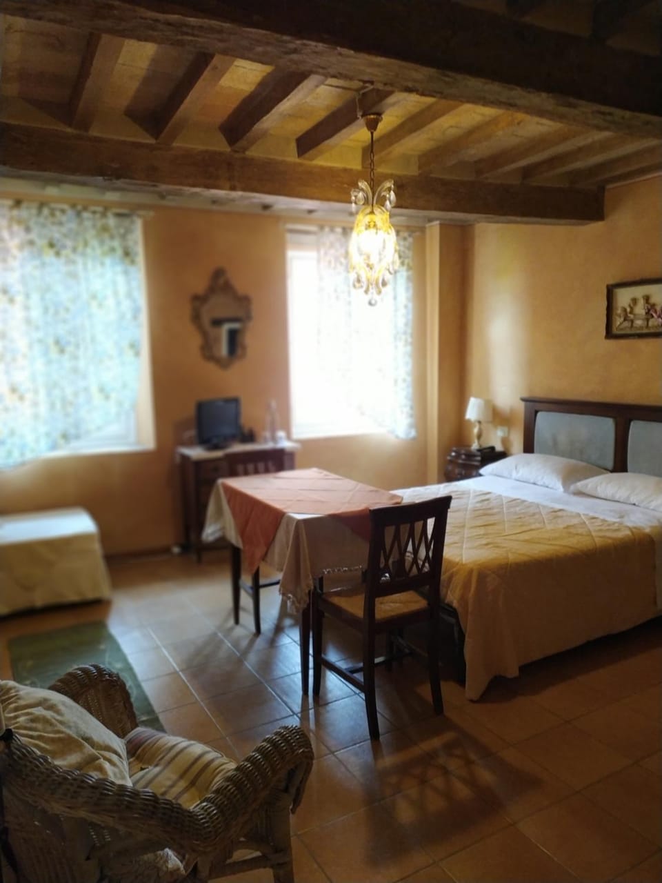 Photo of the whole room