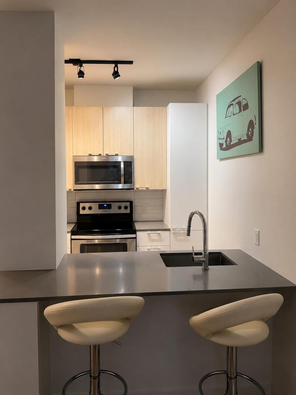 Appartement in Downtown with private parking Apartment in Laval