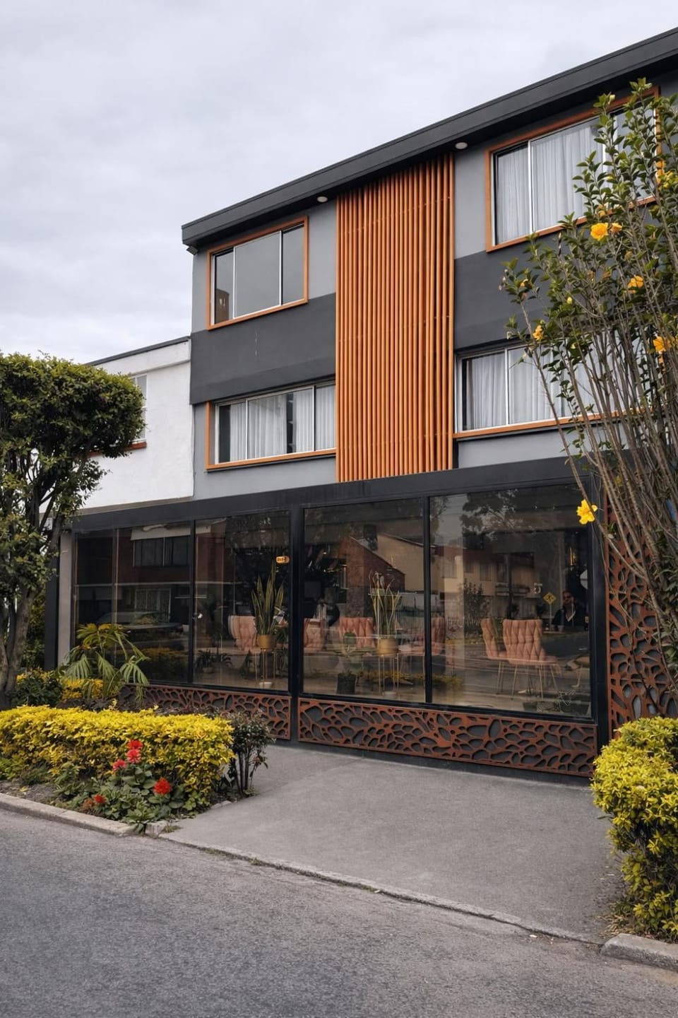 Property building, Facade/entrance, Floor plan