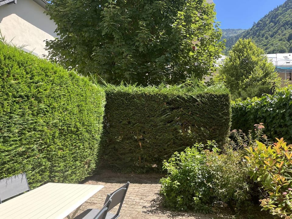 Appartement calme au centre - 4 pers. - FR-1-812-166 Apartment in Cauterets