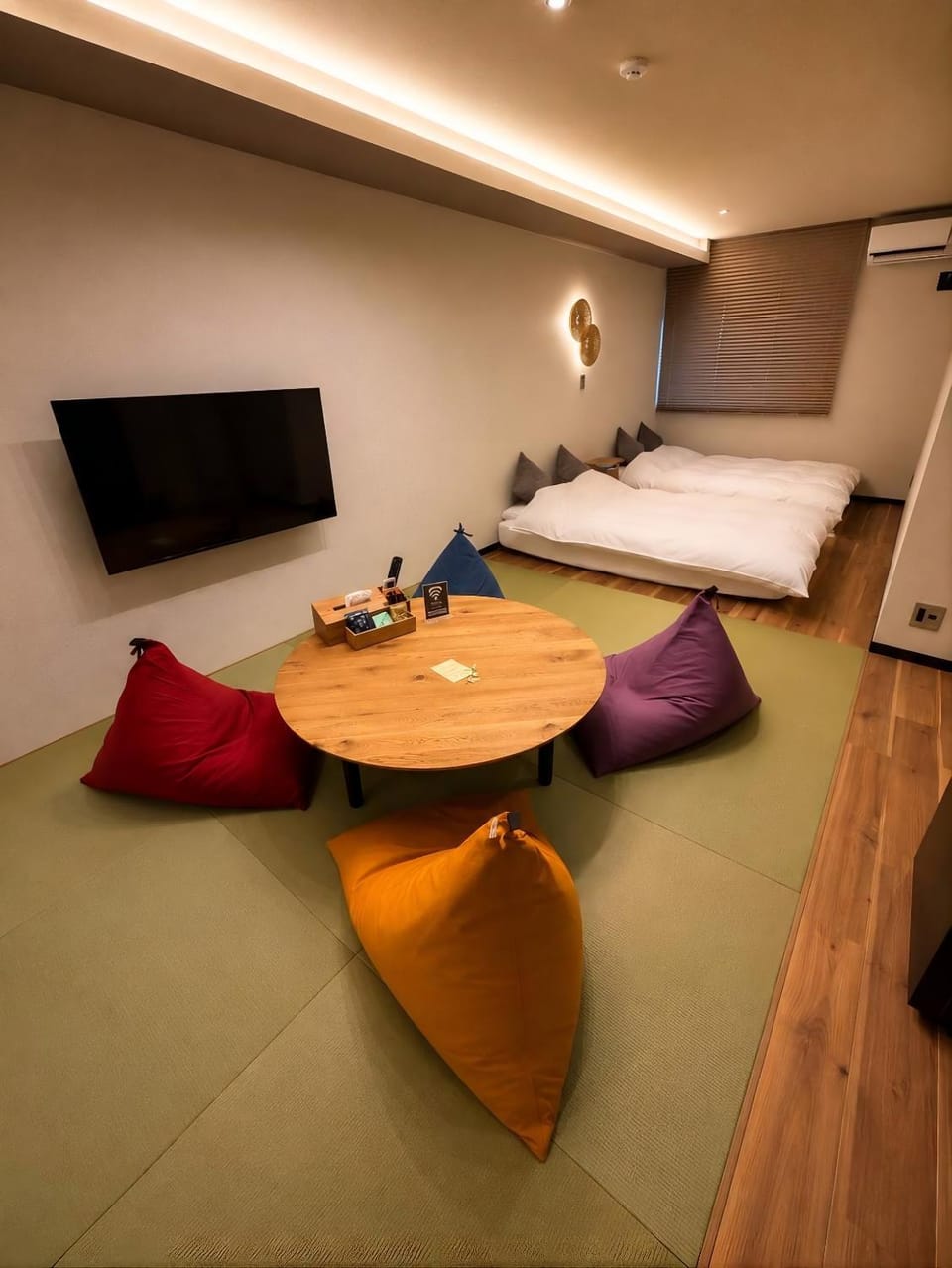 Bed, Living room, Bedroom