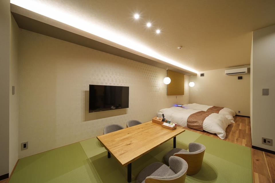 Bed, Living room, Bedroom