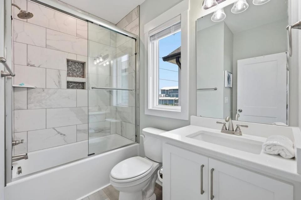 So Much To Sea - Views, Beach Access & Elevator Apartment in Surf City