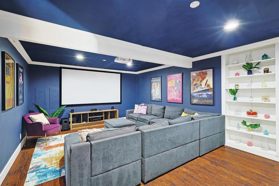 Posh 5-BD w Pool Hot Tub Cinema Patio Foosball House in Grand Prairie