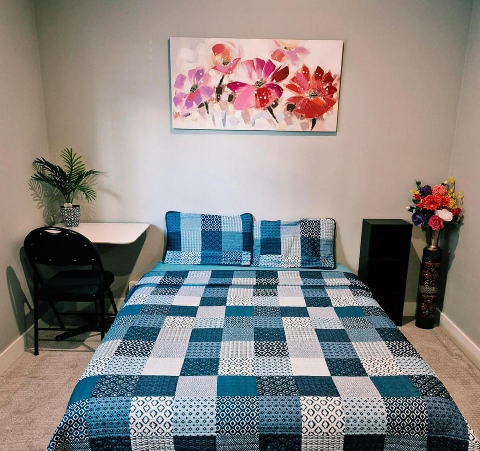 Bed, Living room