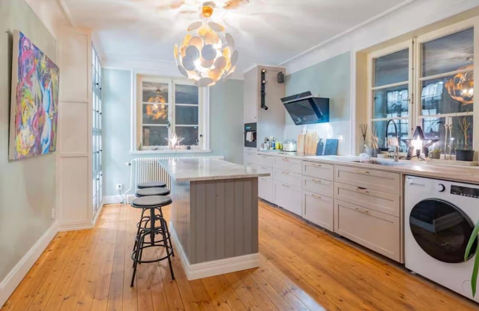 Grand Historic Villa Villa in Solna
